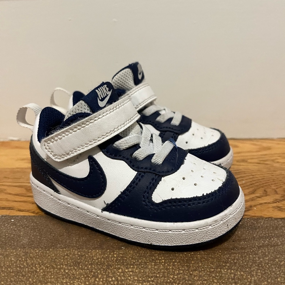 Nike toddler court shoes toddler size 5